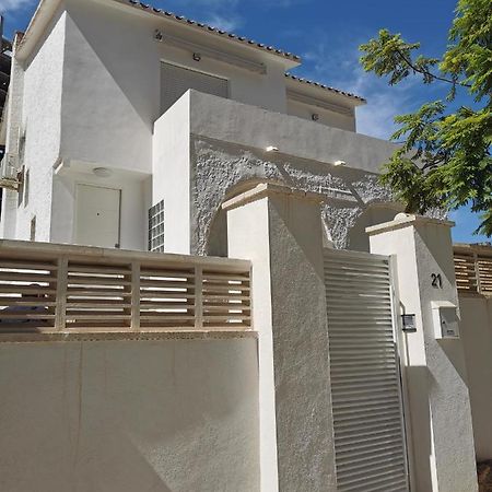 Casa Mya Con Terreno Privado Y Parking Compartido - A 800M De Playa Poniente Villa เบนิดอร์ม ภายนอก รูปภาพ