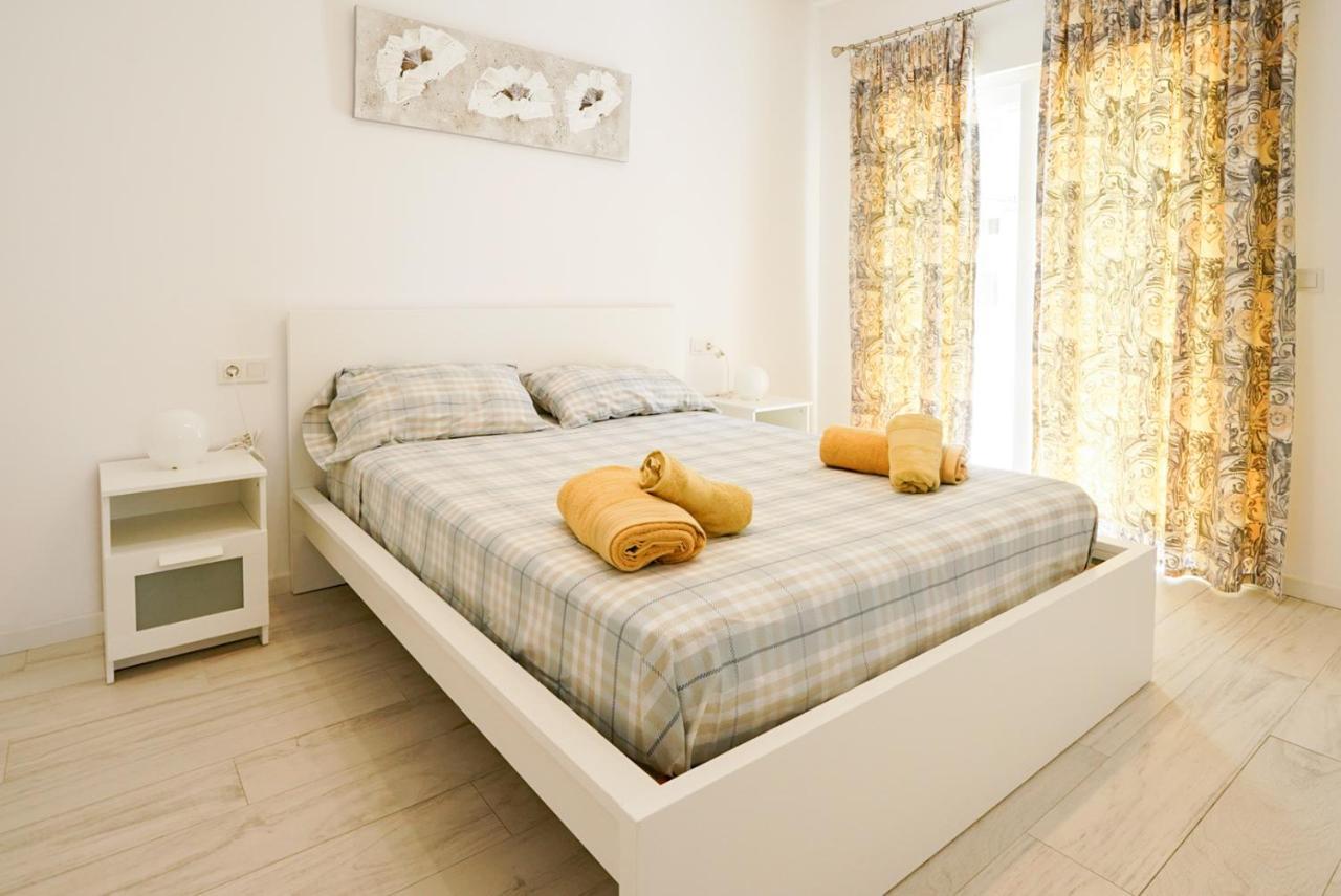 Casa Mya Con Terreno Privado Y Parking Compartido - A 800M De Playa Poniente Villa เบนิดอร์ม ภายนอก รูปภาพ
